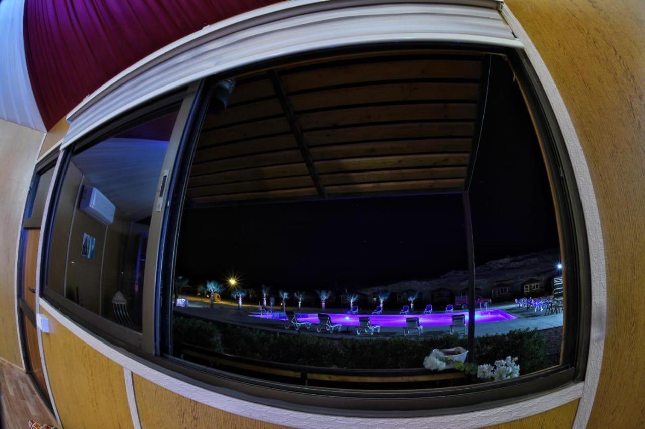 Rum Oasis Luxury Camp 와디럼 외부 사진