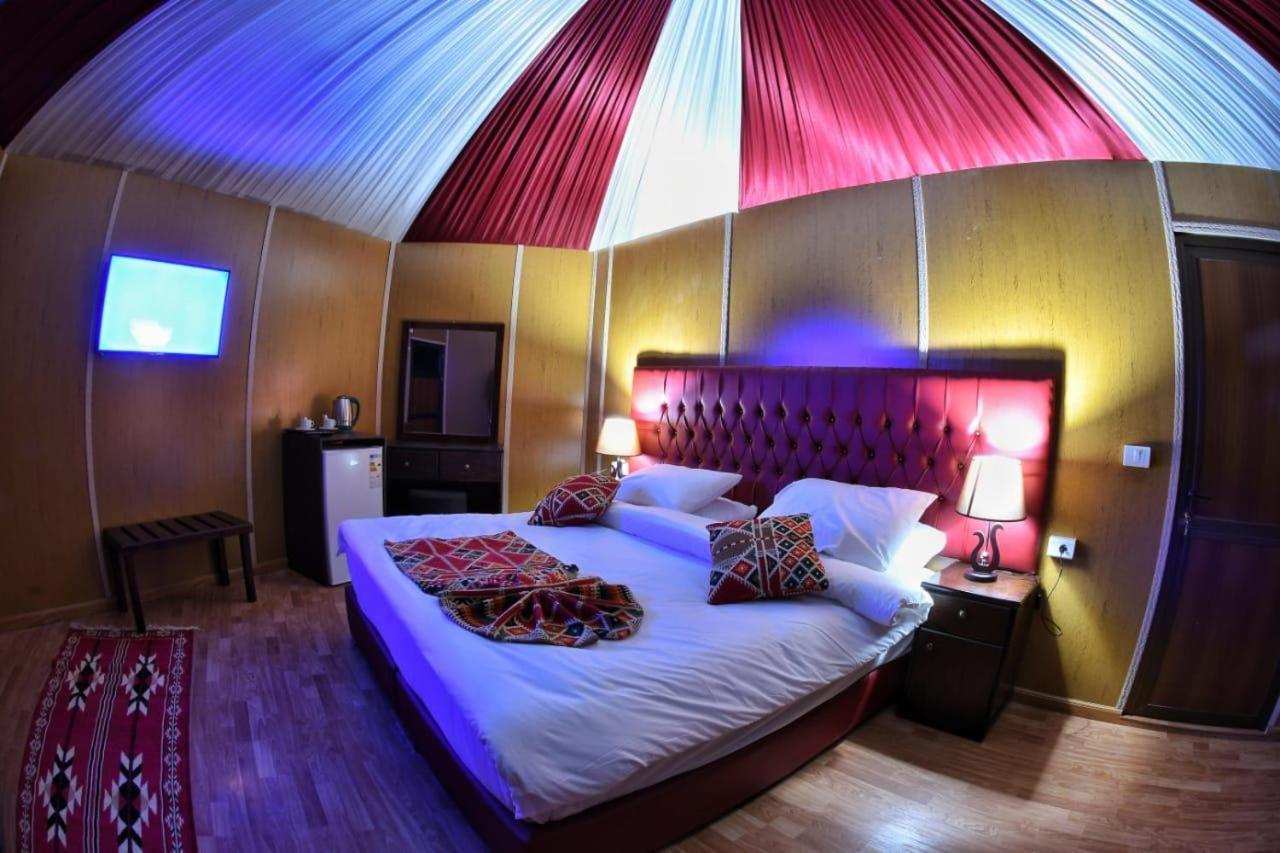 Rum Oasis Luxury Camp 와디럼 외부 사진