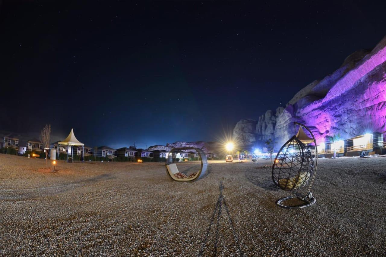 Rum Oasis Luxury Camp 와디럼 외부 사진