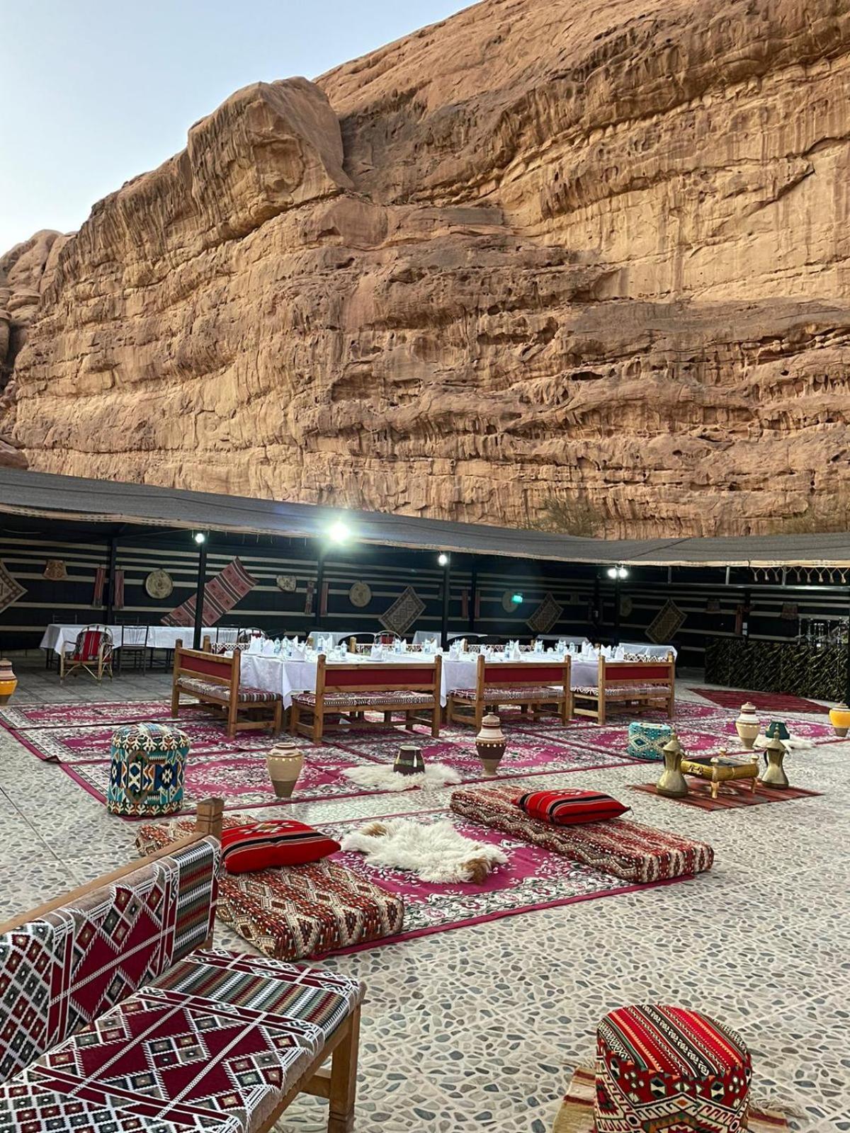 Rum Oasis Luxury Camp 와디럼 외부 사진
