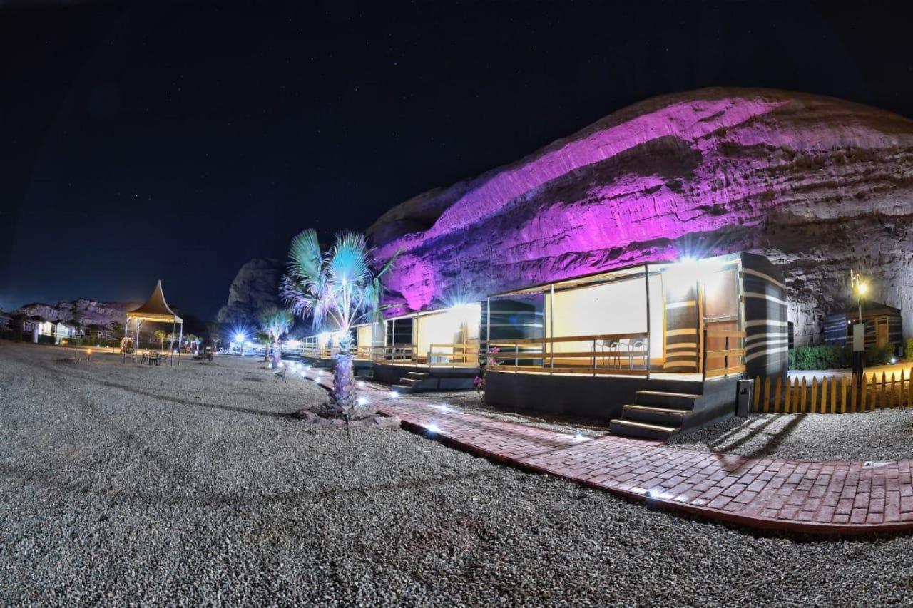 Rum Oasis Luxury Camp 와디럼 외부 사진